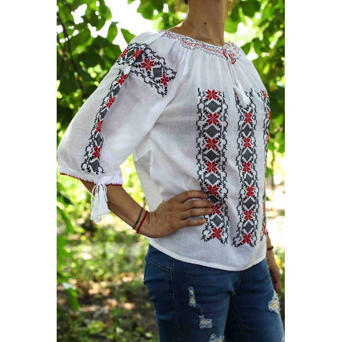 Ie traditionala Mina