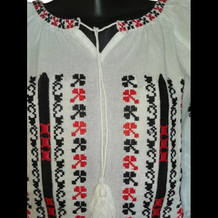 Ie Traditionala Rodica14