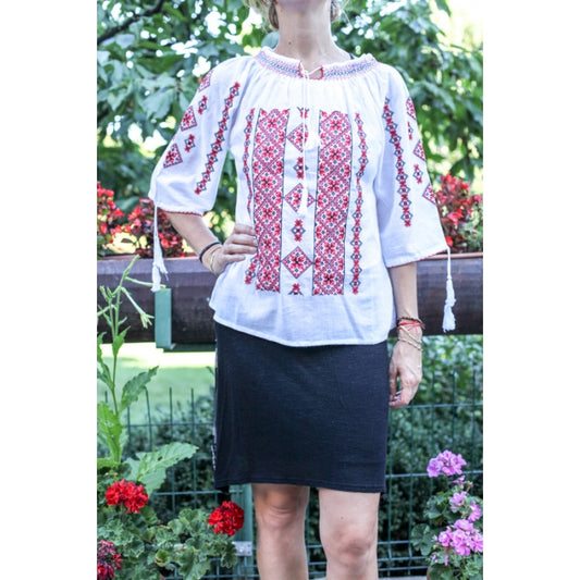 Ie Traditionala Teodora