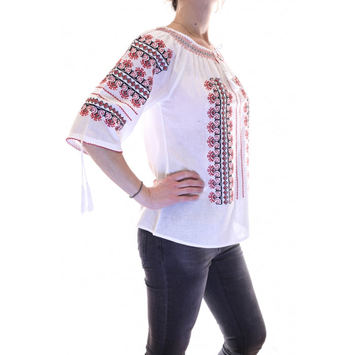 Ie Traditionala Teodosia4