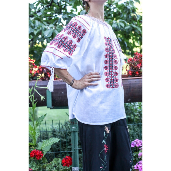 Ie Traditionala Teodosia4