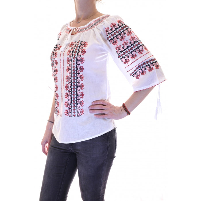 Ie Traditionala Teodosia4